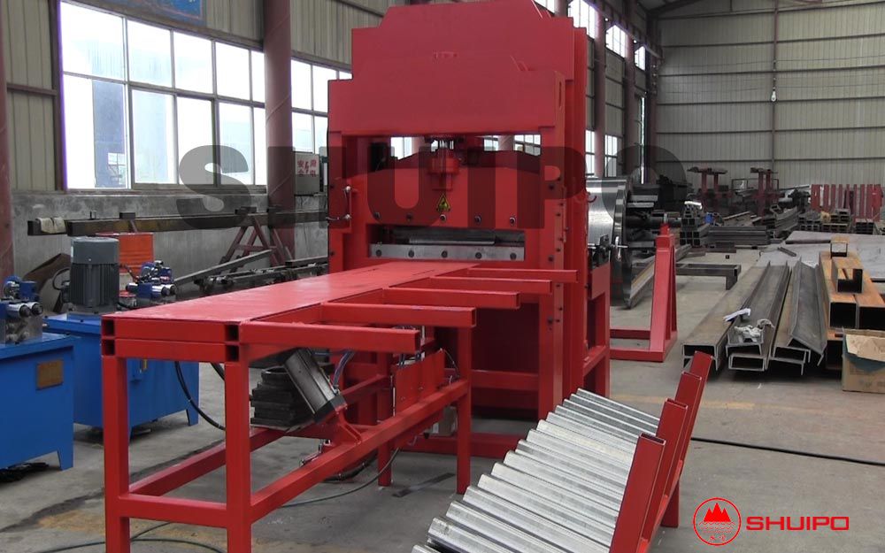 Special column board welding intelligent production line